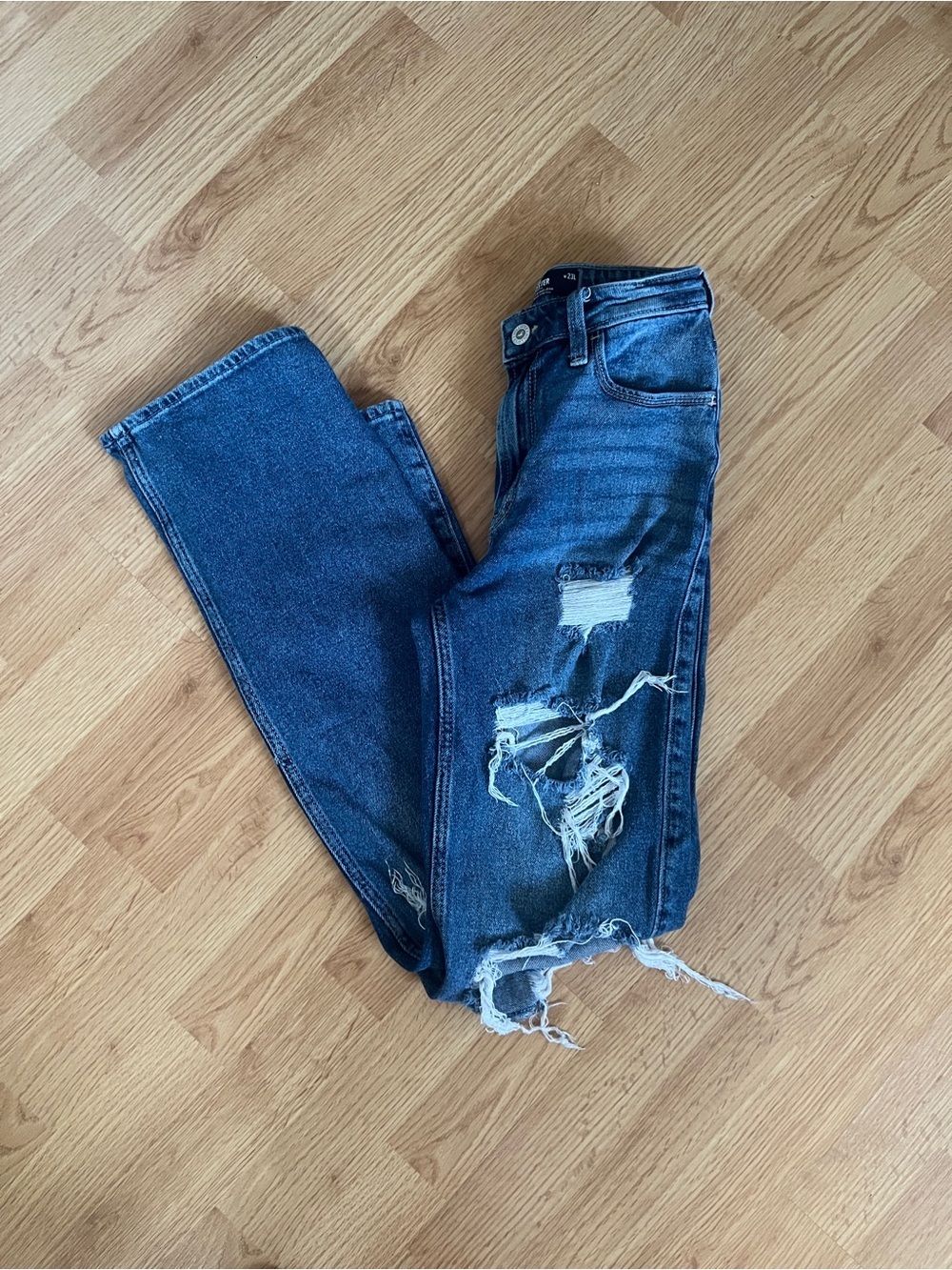 Hollister Ultra High Rise Dad Jean Distressed size 000L - Picture 4 of 4